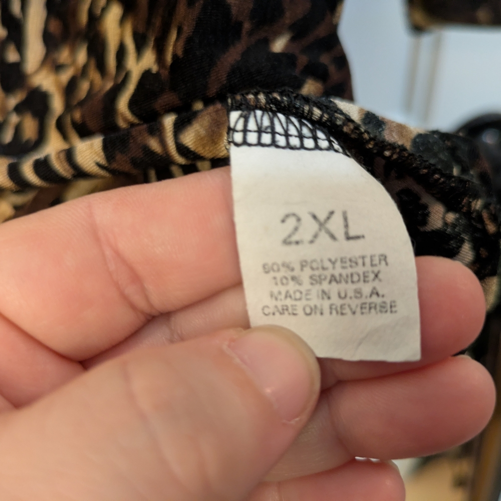 🔴 3/$15 Briggs New York Brown Animal Print Blouse - Picture 6 of 11